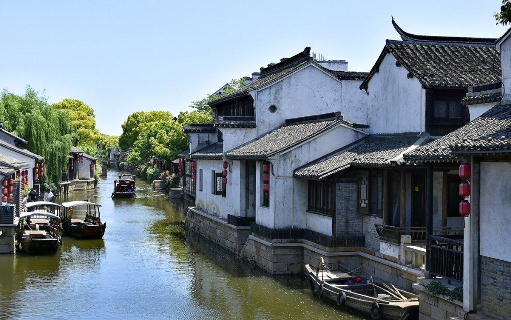 关于春节的英语作文高中生带翻译：春节的意义